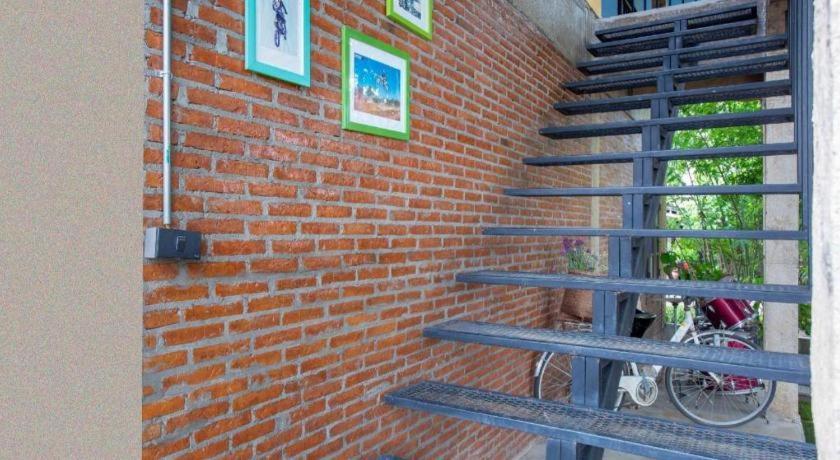 Oyo 1155 Bikers House And Enduro Tours Chiang Mai Hotel Luaran gambar
