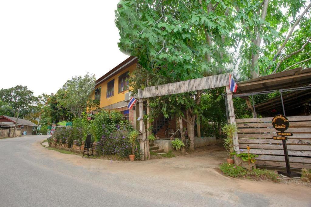 Oyo 1155 Bikers House And Enduro Tours Chiang Mai Hotel Luaran gambar