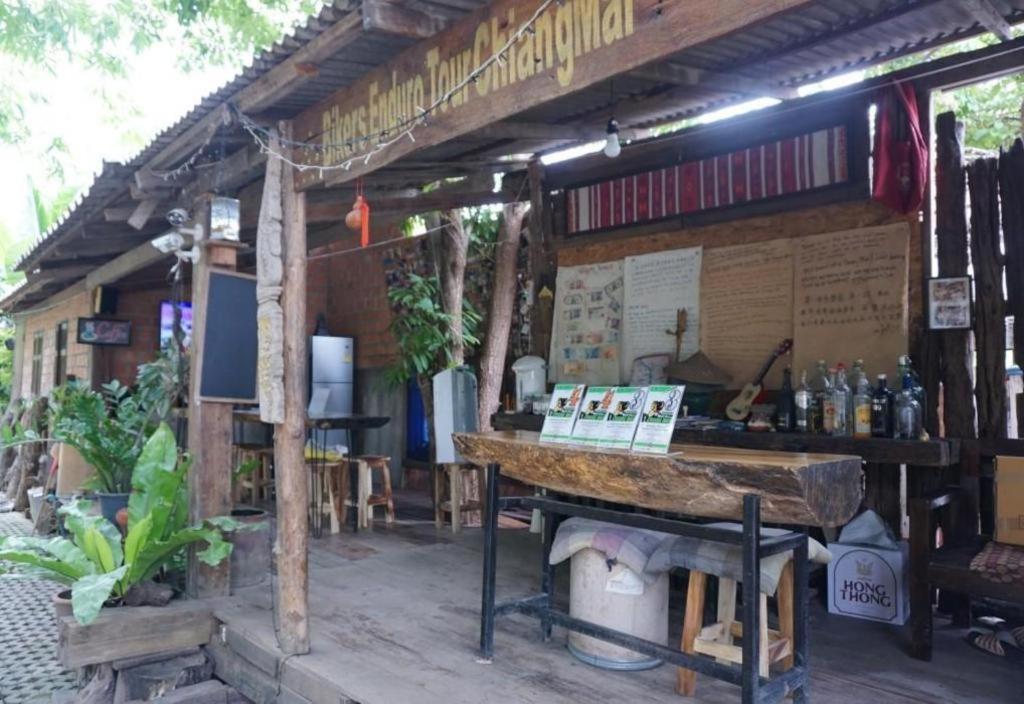 Oyo 1155 Bikers House And Enduro Tours Chiang Mai Hotel Luaran gambar